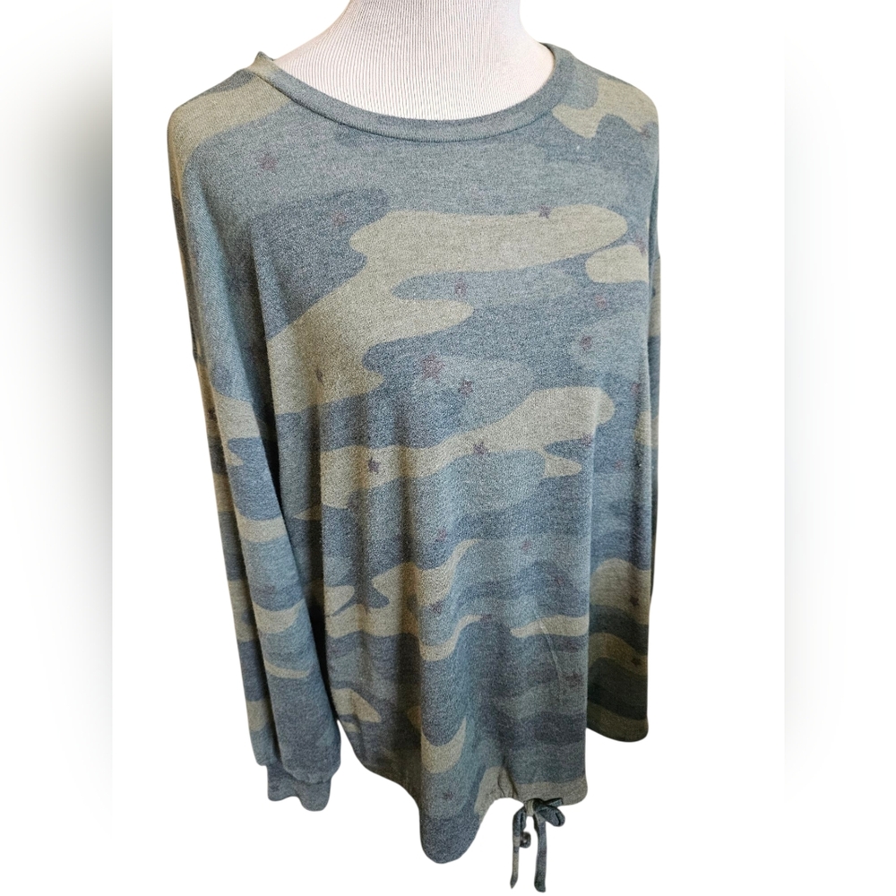 Camouflage Long Sleeve Top with Tie Hem Size 2X